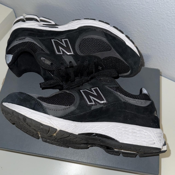 Other - New Balance Men's Black Trainers